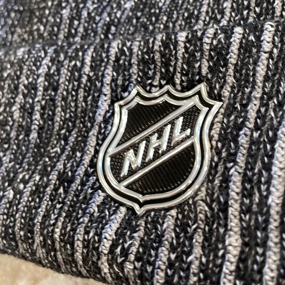 Boston Toque - Picture 5 of 7